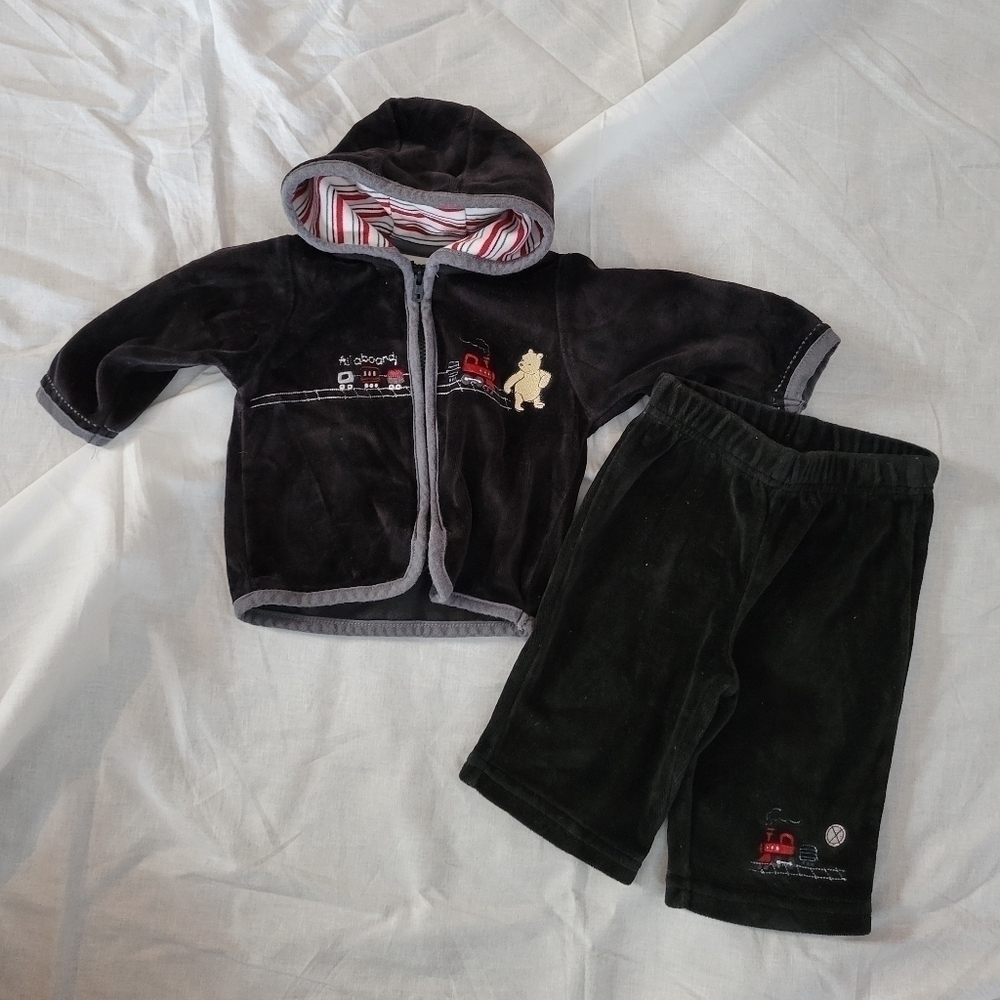 Disney Winnie the Pooh vintage 2pc black velour train sweat suit 3m